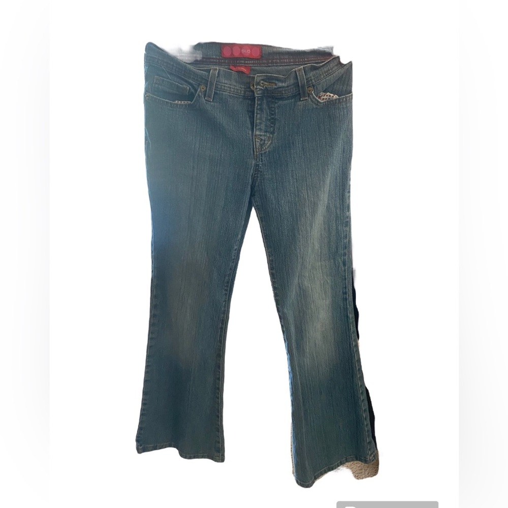 GLO flare y2k women’s size five junior stretchy flare blue jeans low waisted.